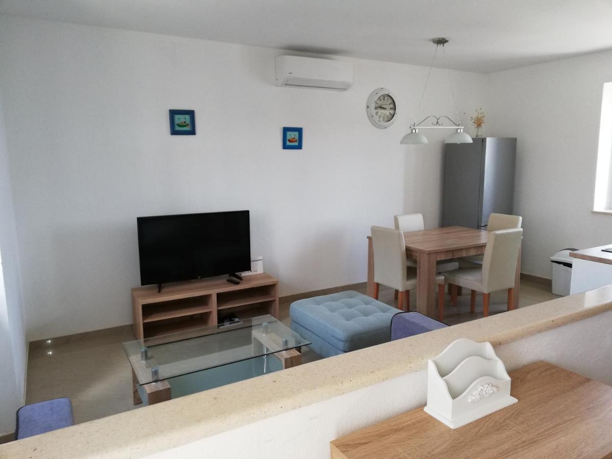 Apartman Postira Rot 외부 사진