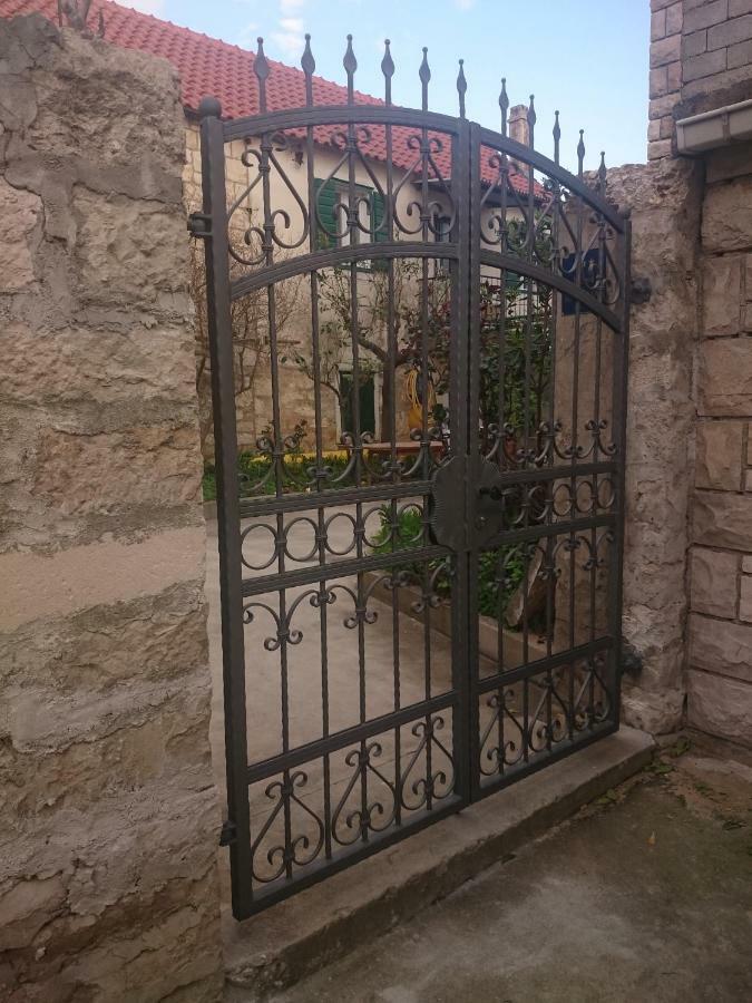Apartman Postira Rot 외부 사진